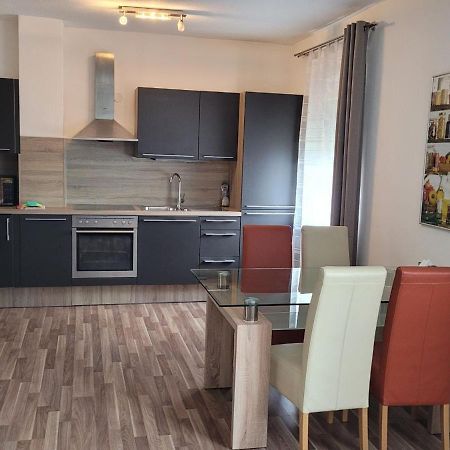 Zentral Gelegene, Sehr Ruhige Und Helle Wohnung Graz Eksteriør billede