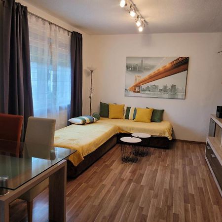 Zentral Gelegene, Sehr Ruhige Und Helle Wohnung Graz Eksteriør billede