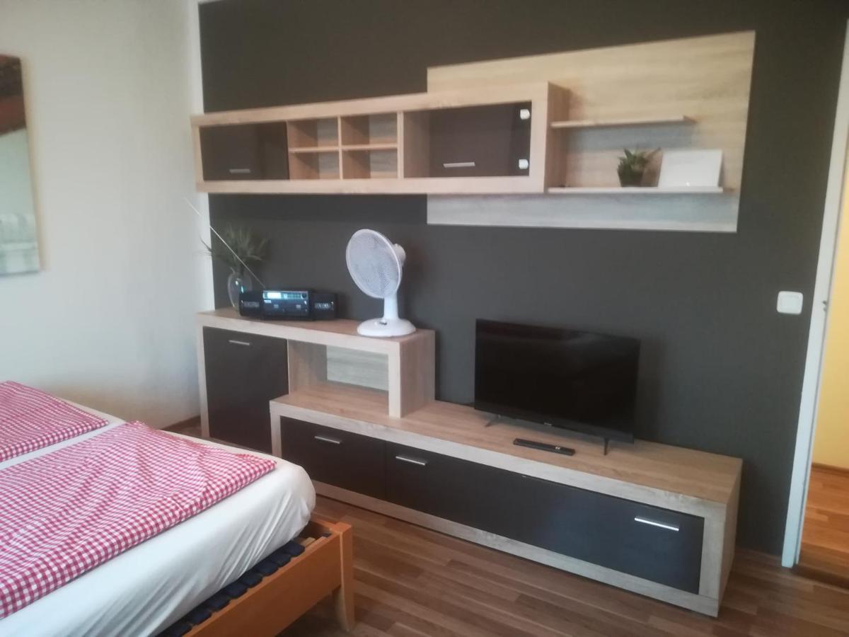 Zentral Gelegene, Sehr Ruhige Und Helle Wohnung Graz Eksteriør billede