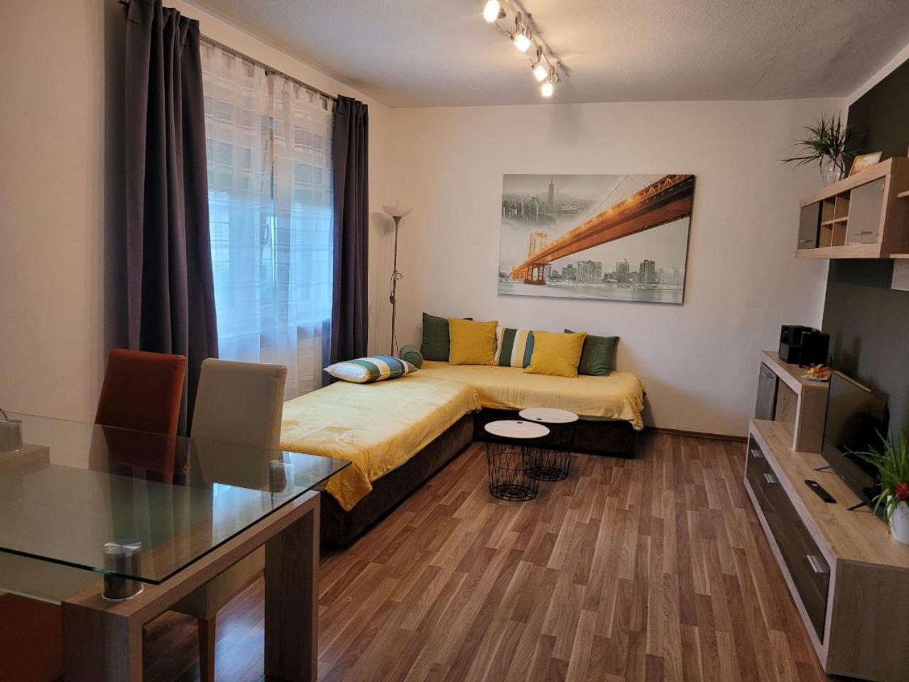 Zentral Gelegene, Sehr Ruhige Und Helle Wohnung Graz Eksteriør billede